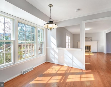 10691 John Ayres Drive - Photo Thumbnail 13
