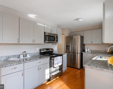 10691 John Ayres Drive - Photo Thumbnail 16