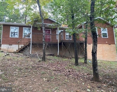 1258 Lakeview Drive - Photo Thumbnail 9