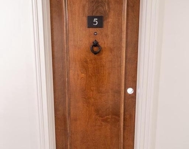 380 Broadview Avenue - Photo Thumbnail 9
