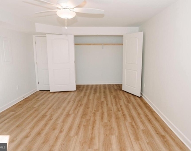 380 Broadview Avenue - Photo Thumbnail 5