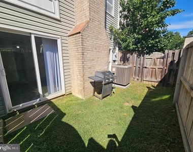 806 Grove Avenue - Photo Thumbnail 17