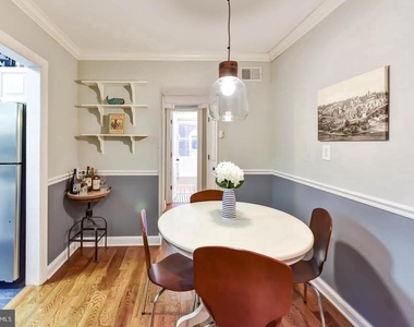 718 S Washington Street - Photo Thumbnail 5