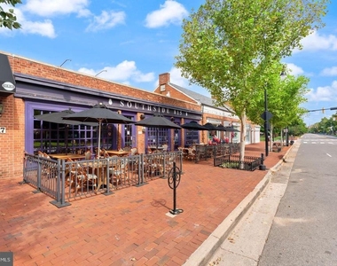 718 S Washington Street - Photo Thumbnail 18