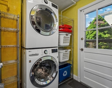 3812 Jason Avenue - Photo Thumbnail 10
