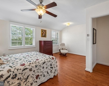 3812 Jason Avenue - Photo Thumbnail 11