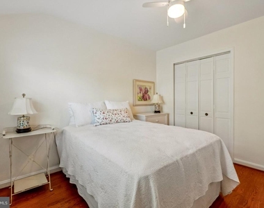 3812 Jason Avenue - Photo Thumbnail 15