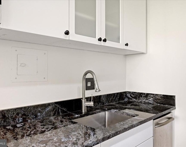 1210 N Taft Street - Photo Thumbnail 17
