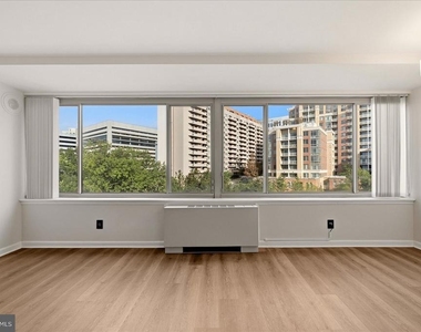 1210 N Taft Street - Photo Thumbnail 14