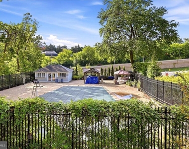 1210 N Taft Street - Photo Thumbnail 23