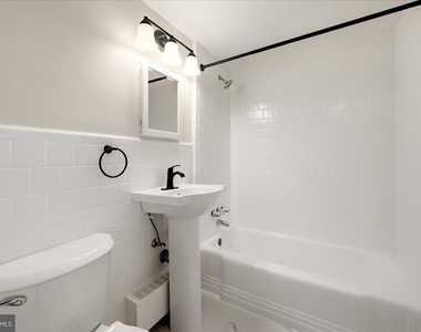 1210 N Taft Street - Photo Thumbnail 20