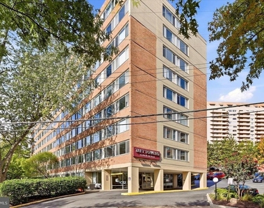 1210 N Taft Street - Photo Thumbnail 1
