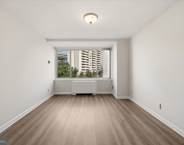 1210 N Taft Street - Photo Thumbnail 21