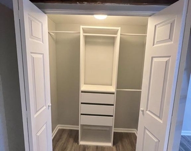 1020 Hamilton Street - Photo Thumbnail 14