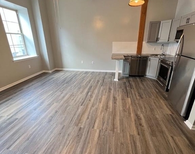 1020 Hamilton Street - Photo Thumbnail 10