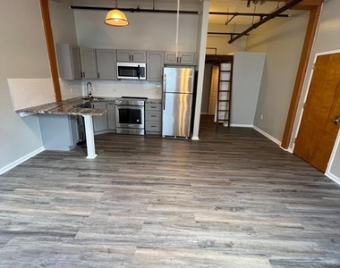 1020 Hamilton Street - Photo Thumbnail 8
