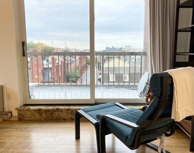 200 Lombard Street - Photo Thumbnail 4