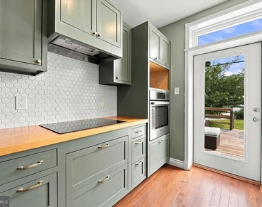 1109 E Wilt Street - Photo Thumbnail 11