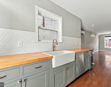 1109 E Wilt Street - Photo Thumbnail 9