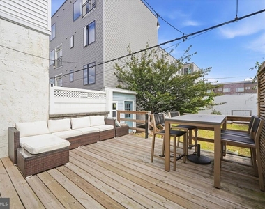 1109 E Wilt Street - Photo Thumbnail 22