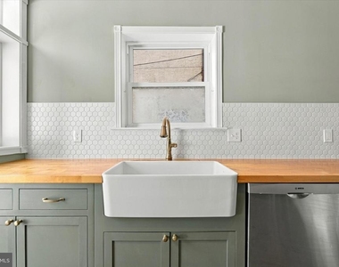 1109 E Wilt Street - Photo Thumbnail 10