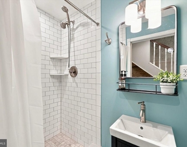 1109 E Wilt Street - Photo Thumbnail 20