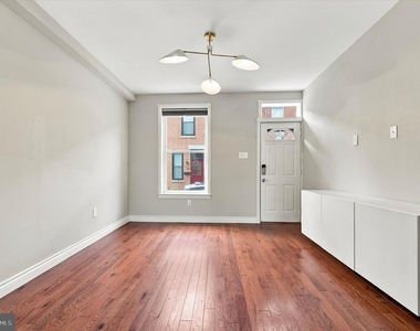 1109 E Wilt Street - Photo Thumbnail 6