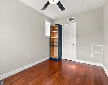 1109 E Wilt Street - Photo Thumbnail 13