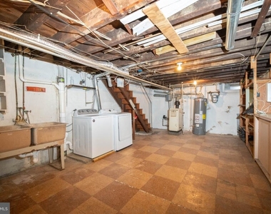 111 Rosemar Street - Photo Thumbnail 17