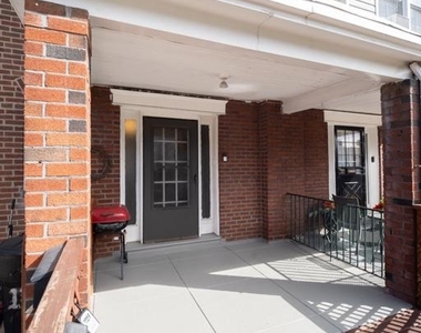 111 Rosemar Street - Photo Thumbnail 1