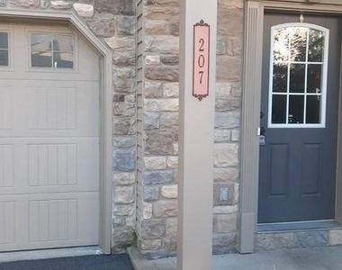 207 Antilles Court - Photo Thumbnail 2