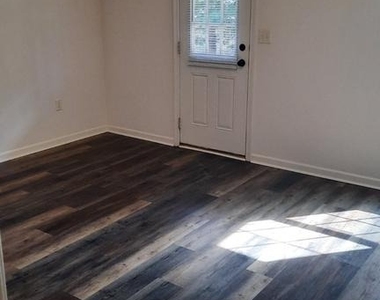 207 Antilles Court - Photo Thumbnail 16