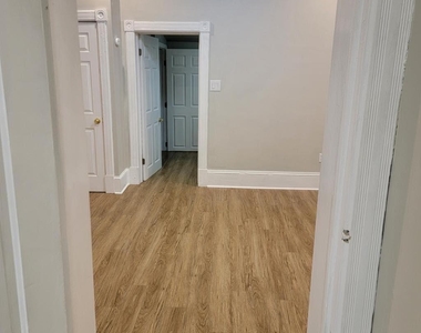 32 Crescent Street - Photo Thumbnail 5