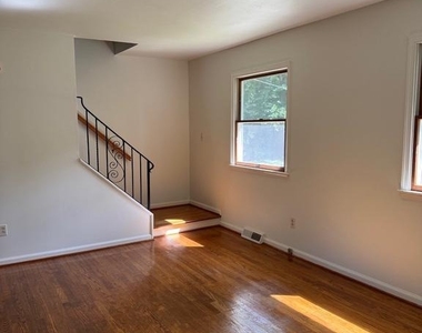 6025 Honey Hollow Road - Photo Thumbnail 5