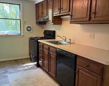 6025 Honey Hollow Road - Photo Thumbnail 7