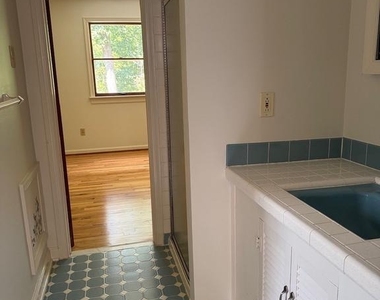 6025 Honey Hollow Road - Photo Thumbnail 19