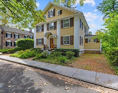 34 Edgehill Street - Photo Thumbnail 1