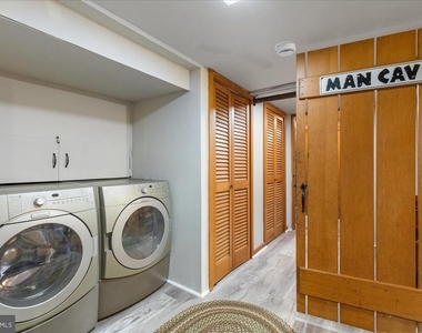 34 Edgehill Street - Photo Thumbnail 32
