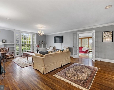 34 Edgehill Street - Photo Thumbnail 11