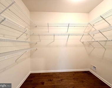 37 Murano Drive - Photo Thumbnail 13