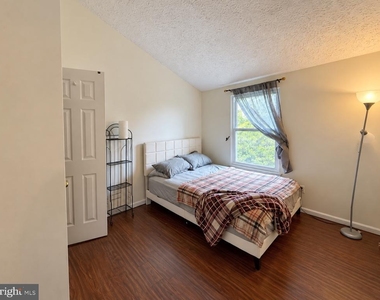 43 Stoneshire Drive - Photo Thumbnail 9