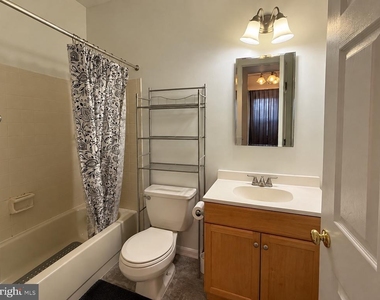43 Stoneshire Drive - Photo Thumbnail 11