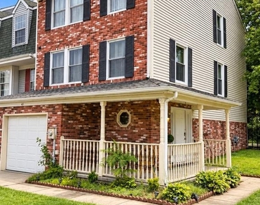 43 Stoneshire Drive - Photo Thumbnail 1