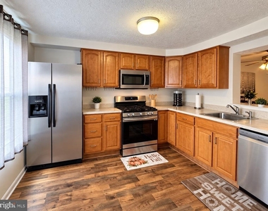 43 Stoneshire Drive - Photo Thumbnail 3