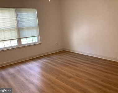 125 Allens Lane - Photo Thumbnail 13