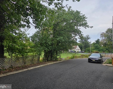 99 Grant Avenue - Photo Thumbnail 21
