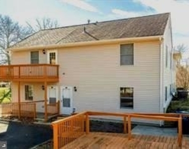 99 Grant Avenue - Photo Thumbnail 2