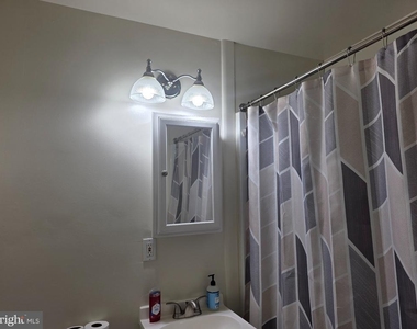 99 Grant Avenue - Photo Thumbnail 11