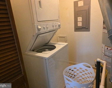 99 Grant Avenue - Photo Thumbnail 13