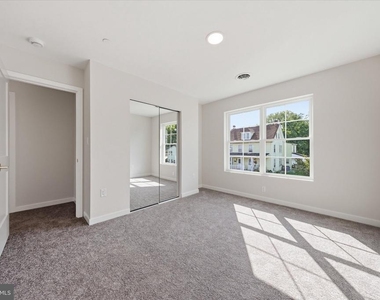 530 Ridge Avenue - Photo Thumbnail 21